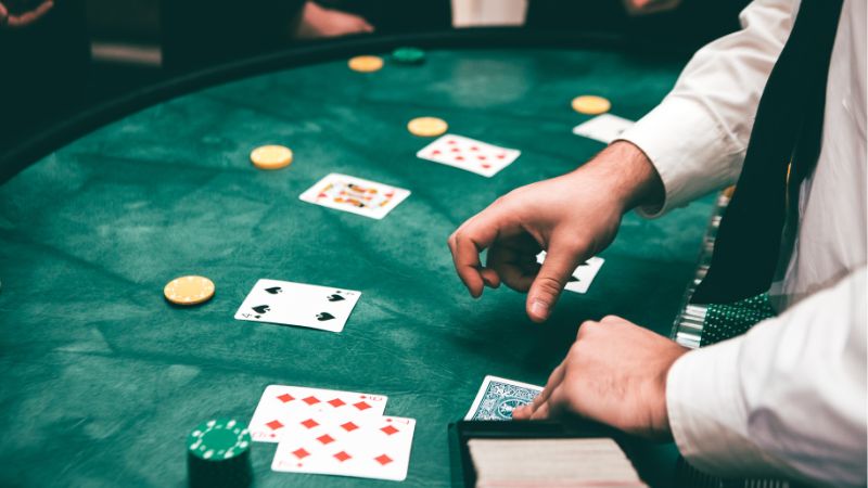 Thuật ngữ trong ván chơi Poker dễ hiểu. 